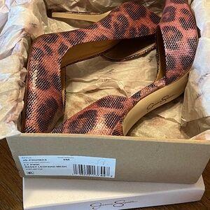 Jessica Simpson stiletto size 9